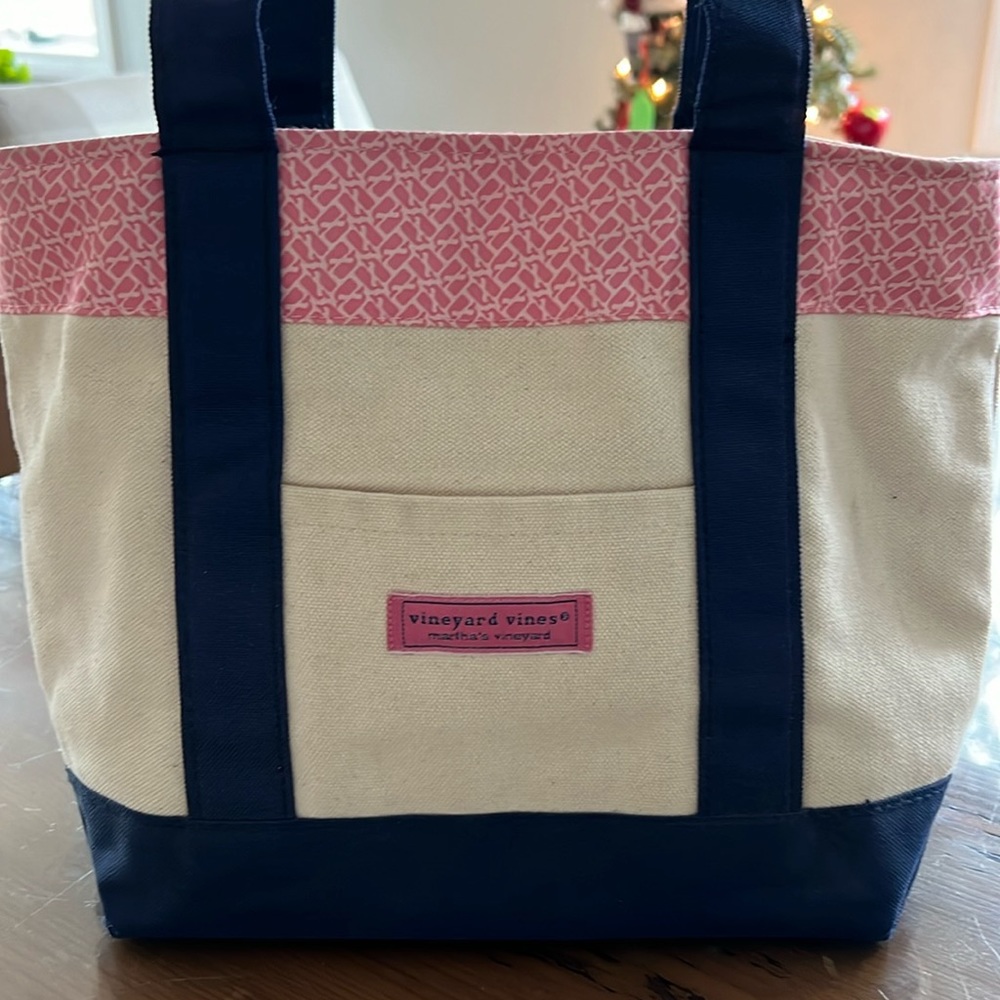 Vineyard Vines  tote